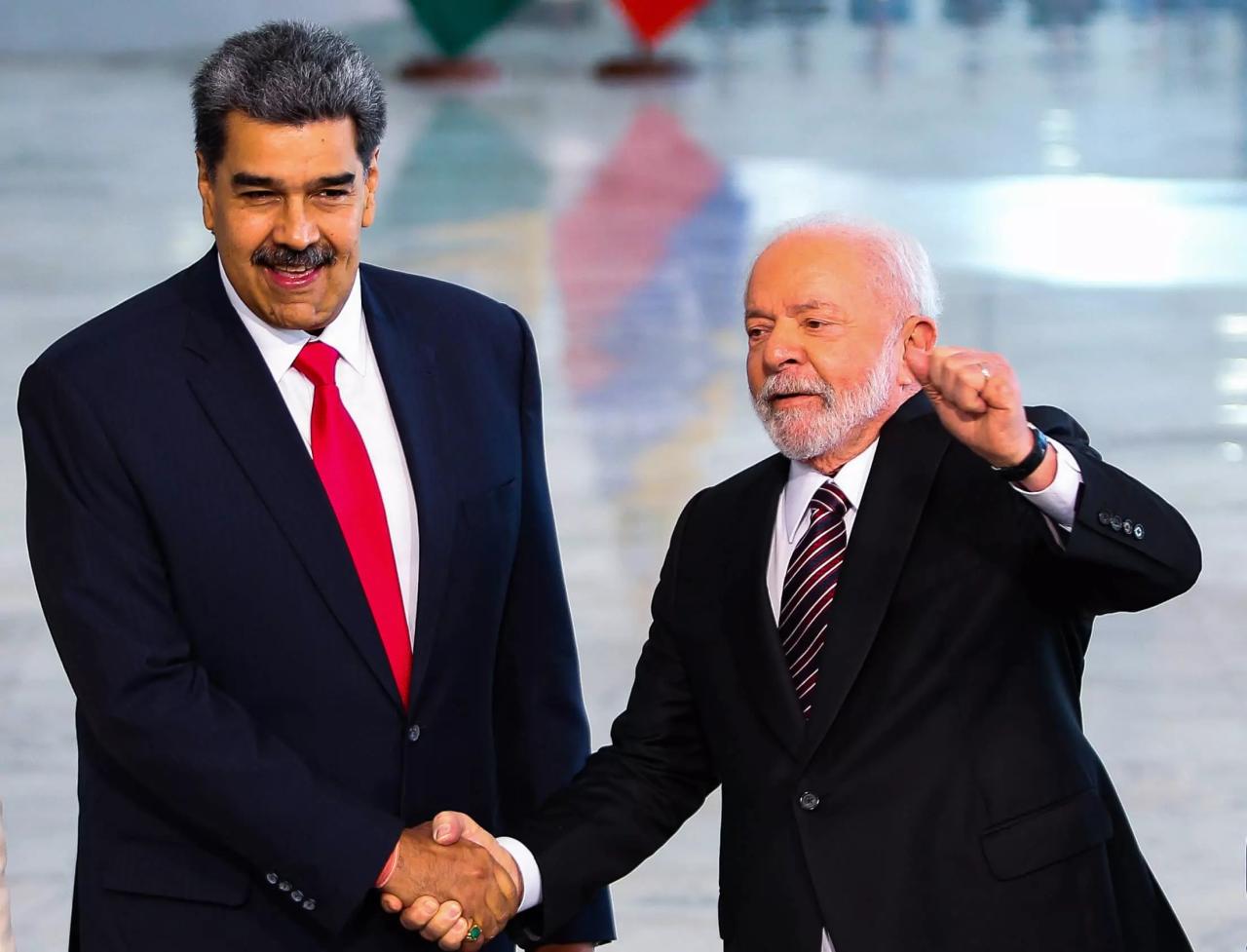 Mais de 5 mil advogados divulgam nota contra Maduro