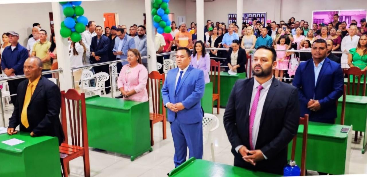 Os 11 Vereadores Eleitos em Fonte Boa tomaram posse no ultimo dia de 2024