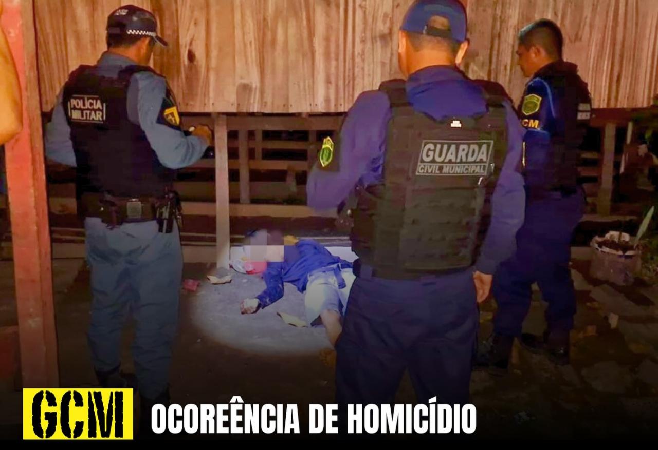 Jutaí: No Bairro Plínio Coelho, durante a madrugada moradores ouviram disparos de arma de fogo e na sequência encontram um homem baleado