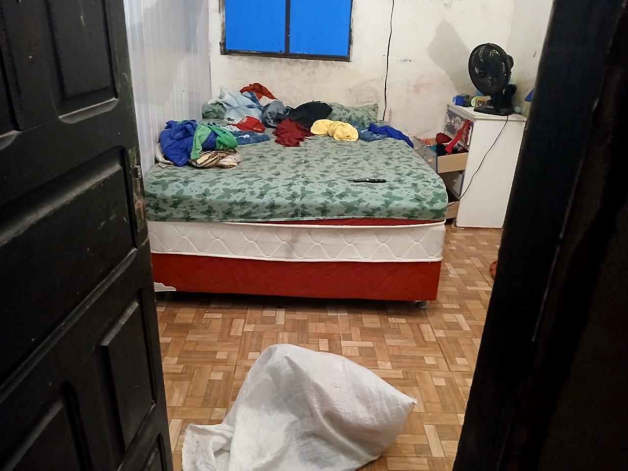 Neste final de semana a polícia prendeu um homem em flagrante no centro de fonte Boa por invasão de domicílio e furto qualificando