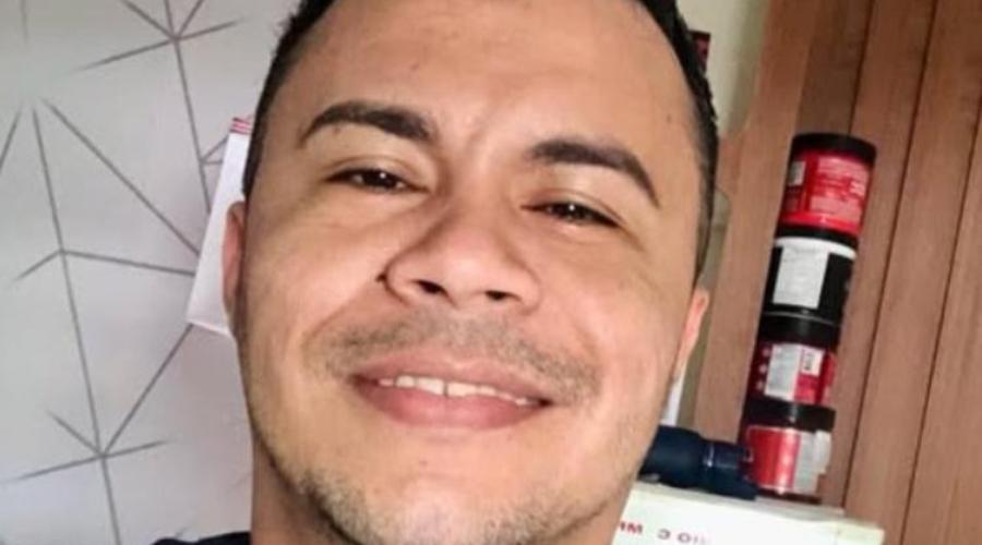 Homem morre após ser atingido por raio dentro de um barco em que viajava junto com o pai