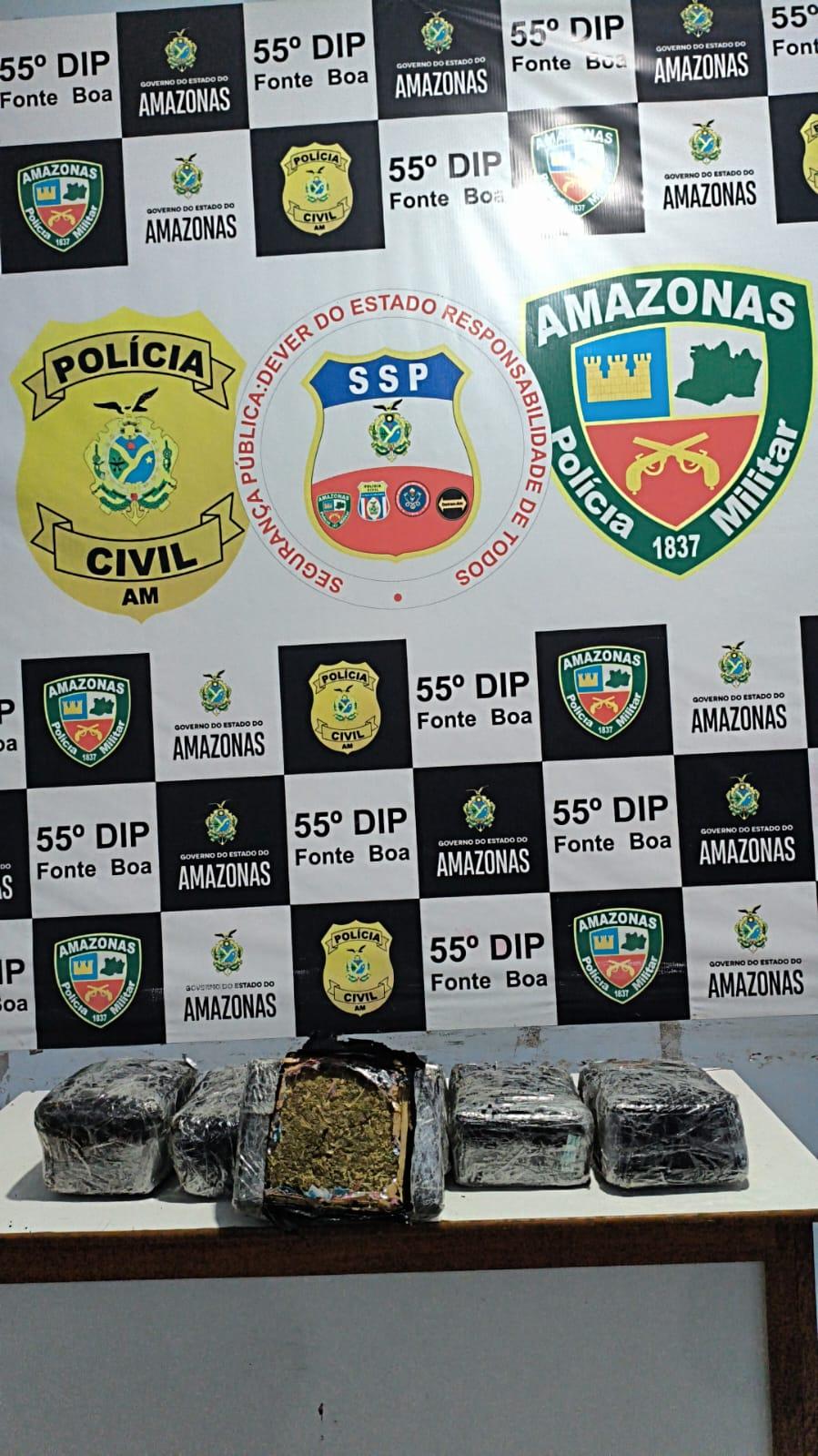 Fonte Boa: Droga é apreendida em embarcação durante abordagem da PM em Fonte Boa; suspeito foge ao perceber ação policial