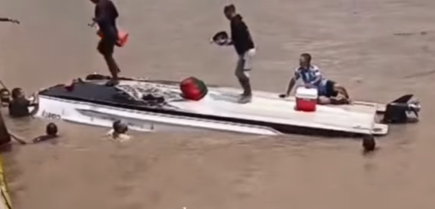 Lancha naufraga no Rio Solimões, mas todos os passageiros são resgatados sem ferimentos