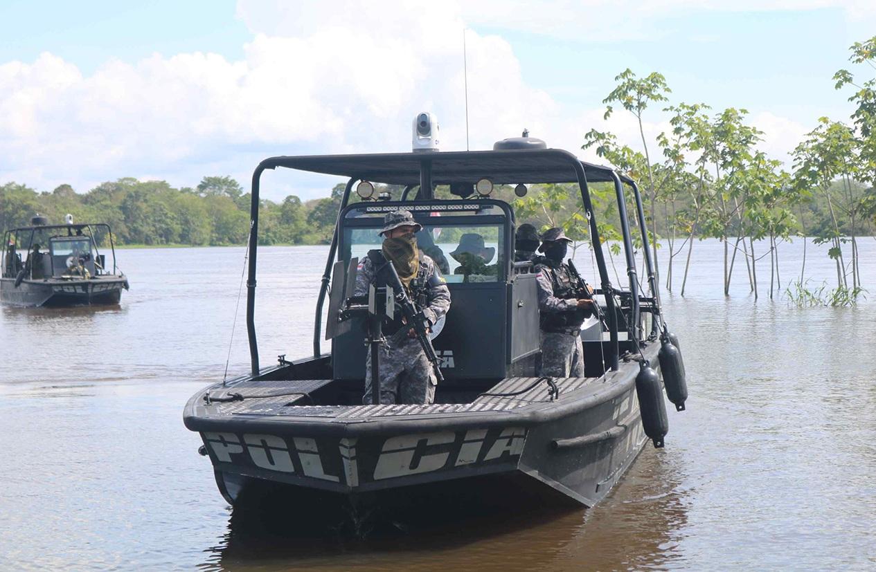 Tiroteio assusta moradores durante operação contra criminosos no Rio Solimões