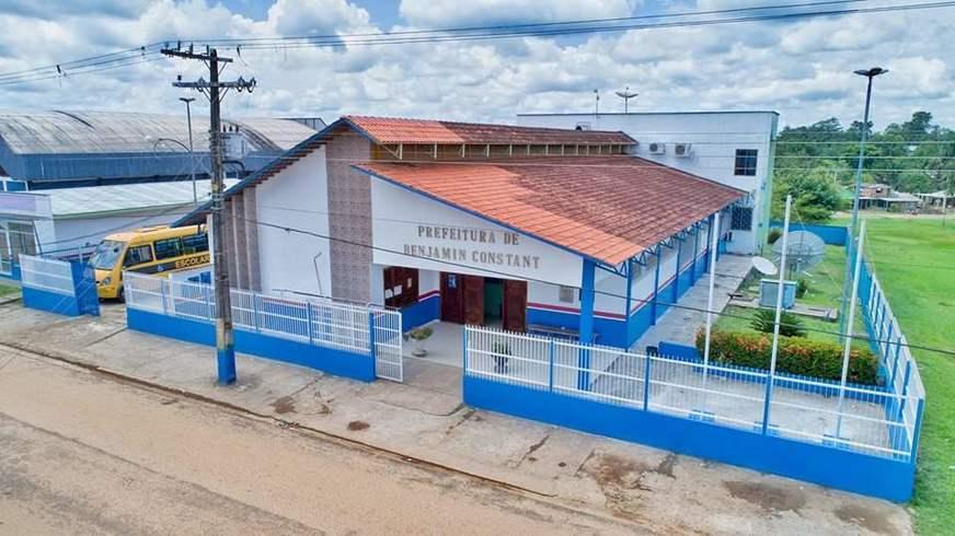 Prefeitura de Benjamin Constant reajusta contrato e obra de escola com duas salas ultrapassa R$ 1,13 milhão