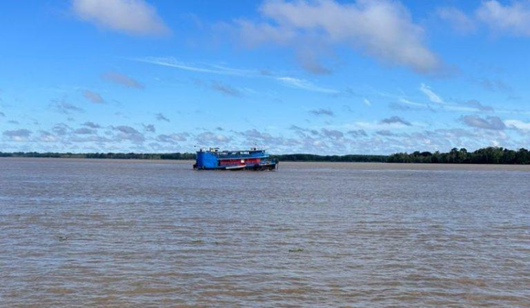 PIRATAS ARMADOS FAZEM REFÉNS E TOMAM EMBARCAÇÃO DE PESCA NO SOLIMÕES