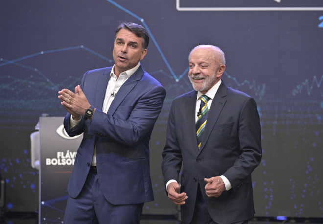 Debate presidencial: comentaristas do UOL e da Jovem Pan analisam confronto entre Lula e Flávio Bolsonaro