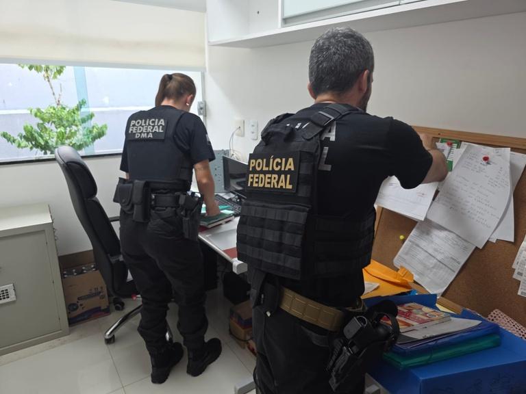PF mira rede de apoio ao garimpo ilegal no Amazonas e Justiça bloqueia mais de R$ 35 milhões